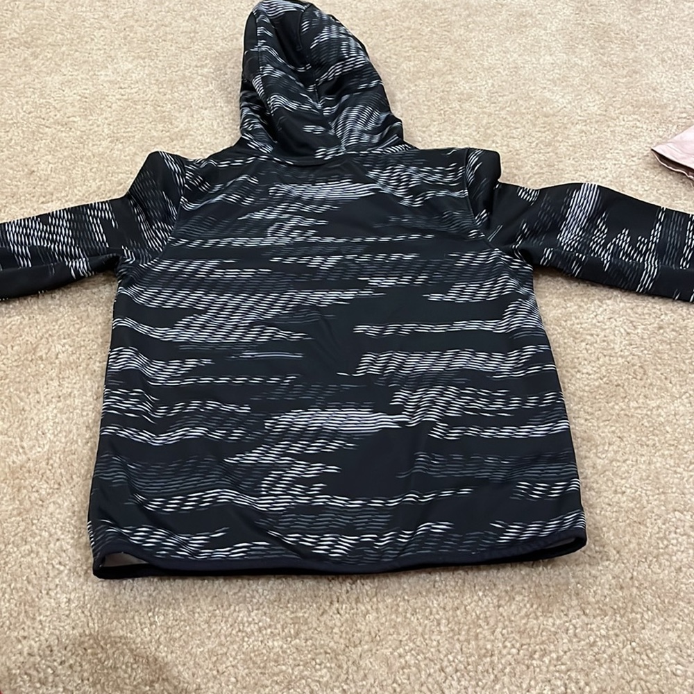 2 pack Under Armor boys sweatshirt - Picture 5 of 5